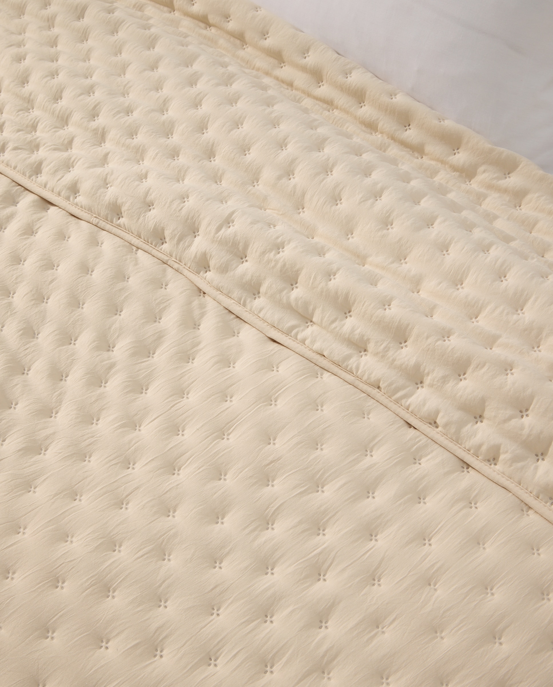 Edredón liso beige Beige-2