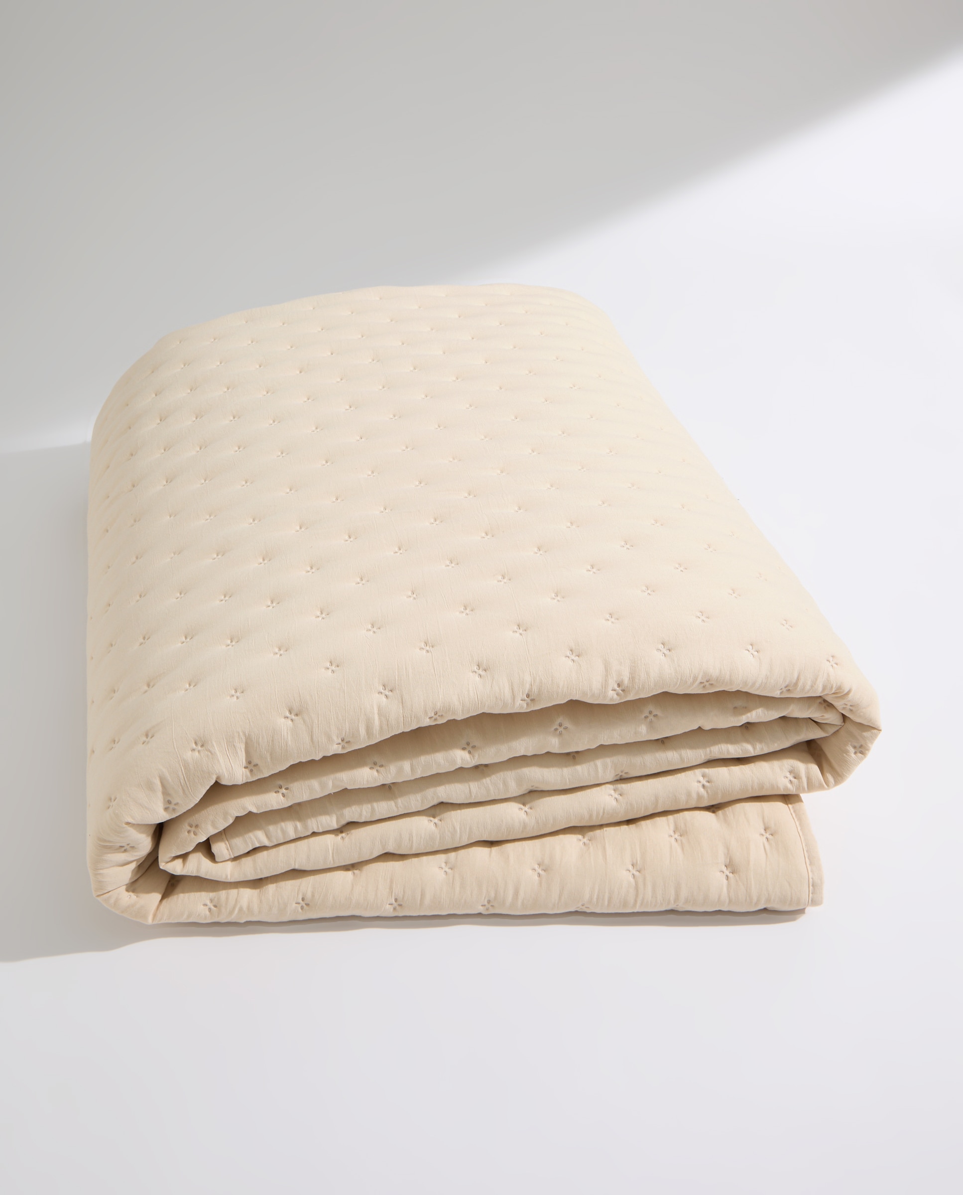 Edredón liso beige Beige-4