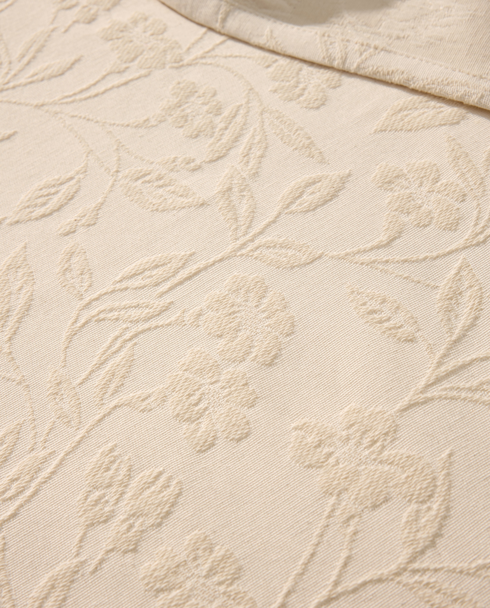Colcha bordada volantes beige Beige-3