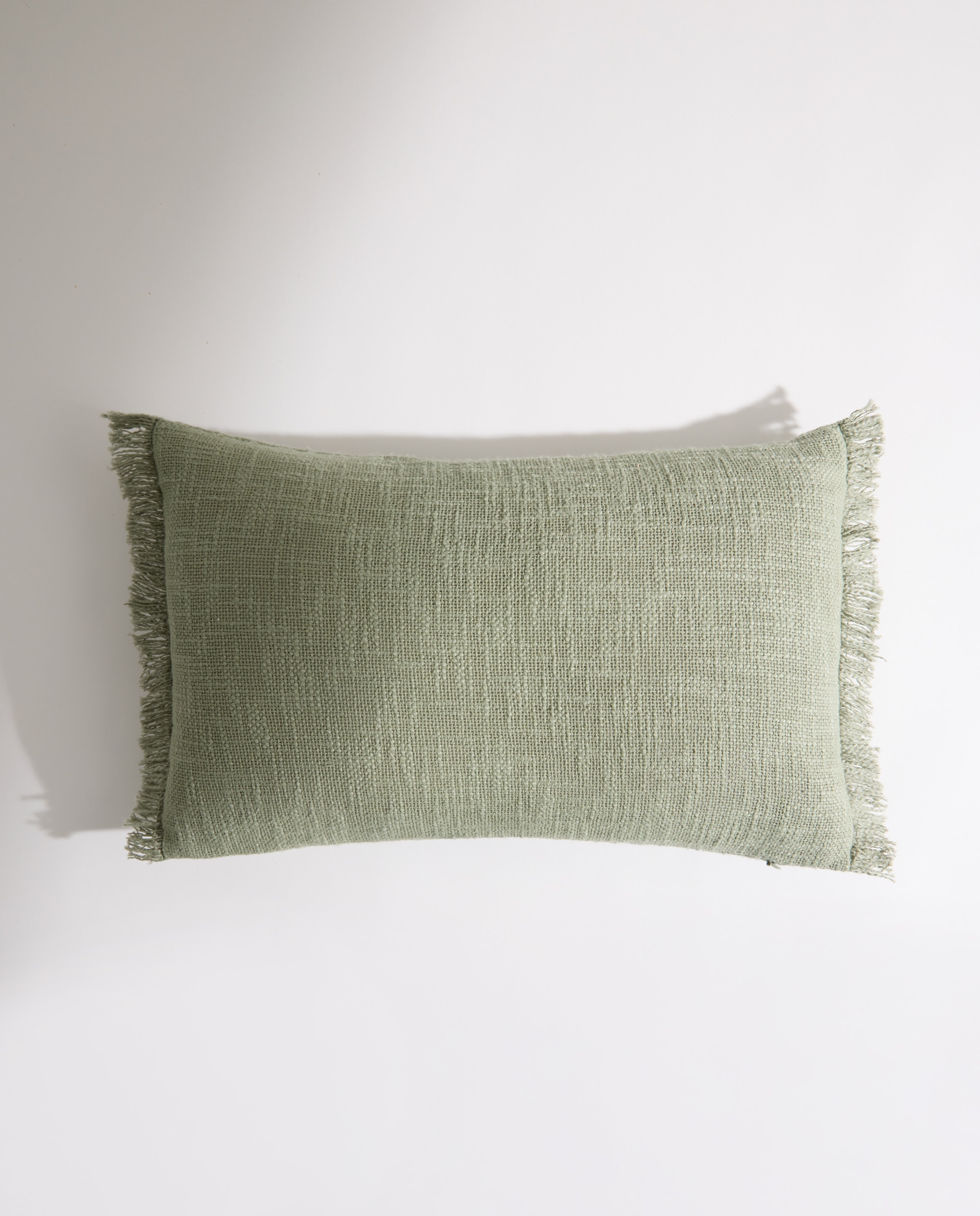 Cojín decorativo liso flecos verde Verde-2