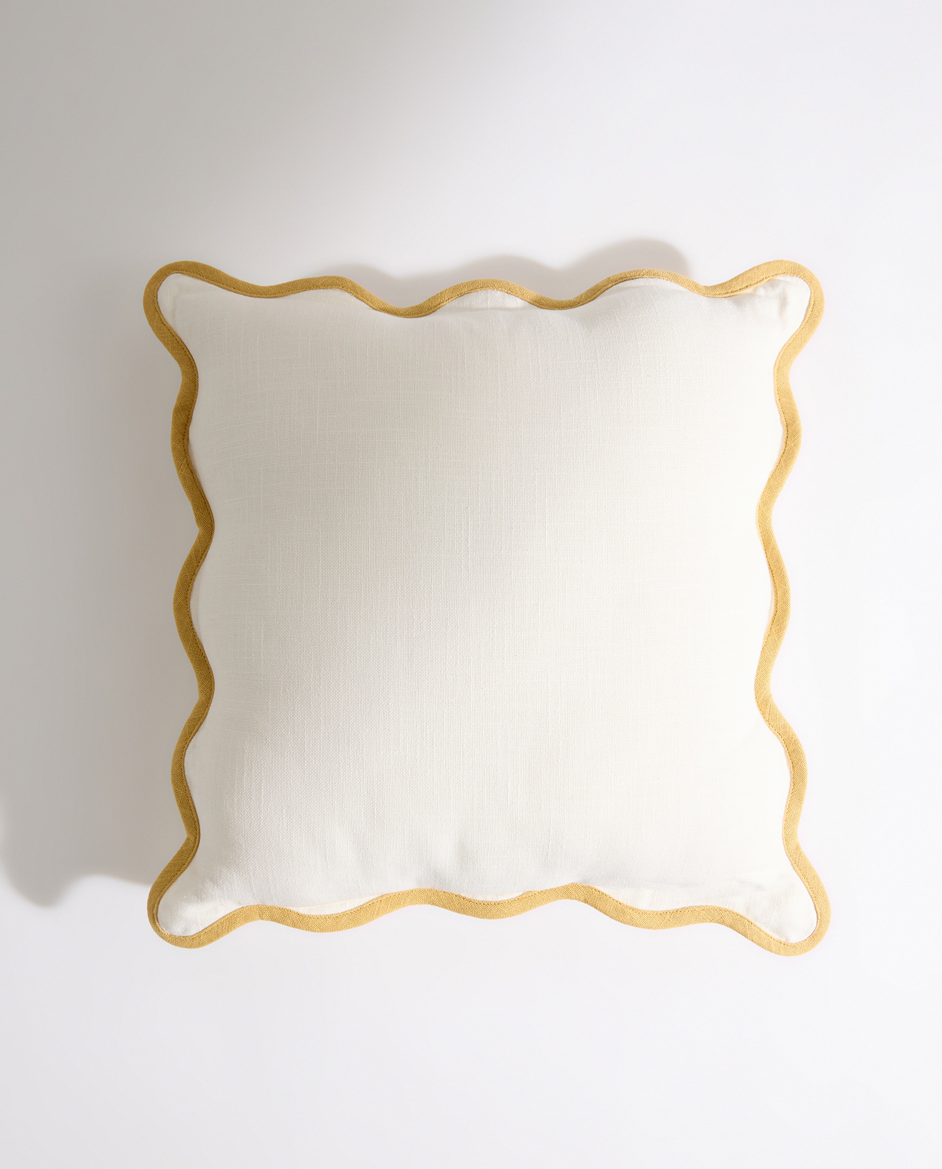 Cojín decorativo liso ondas mostaza Mostaza-2