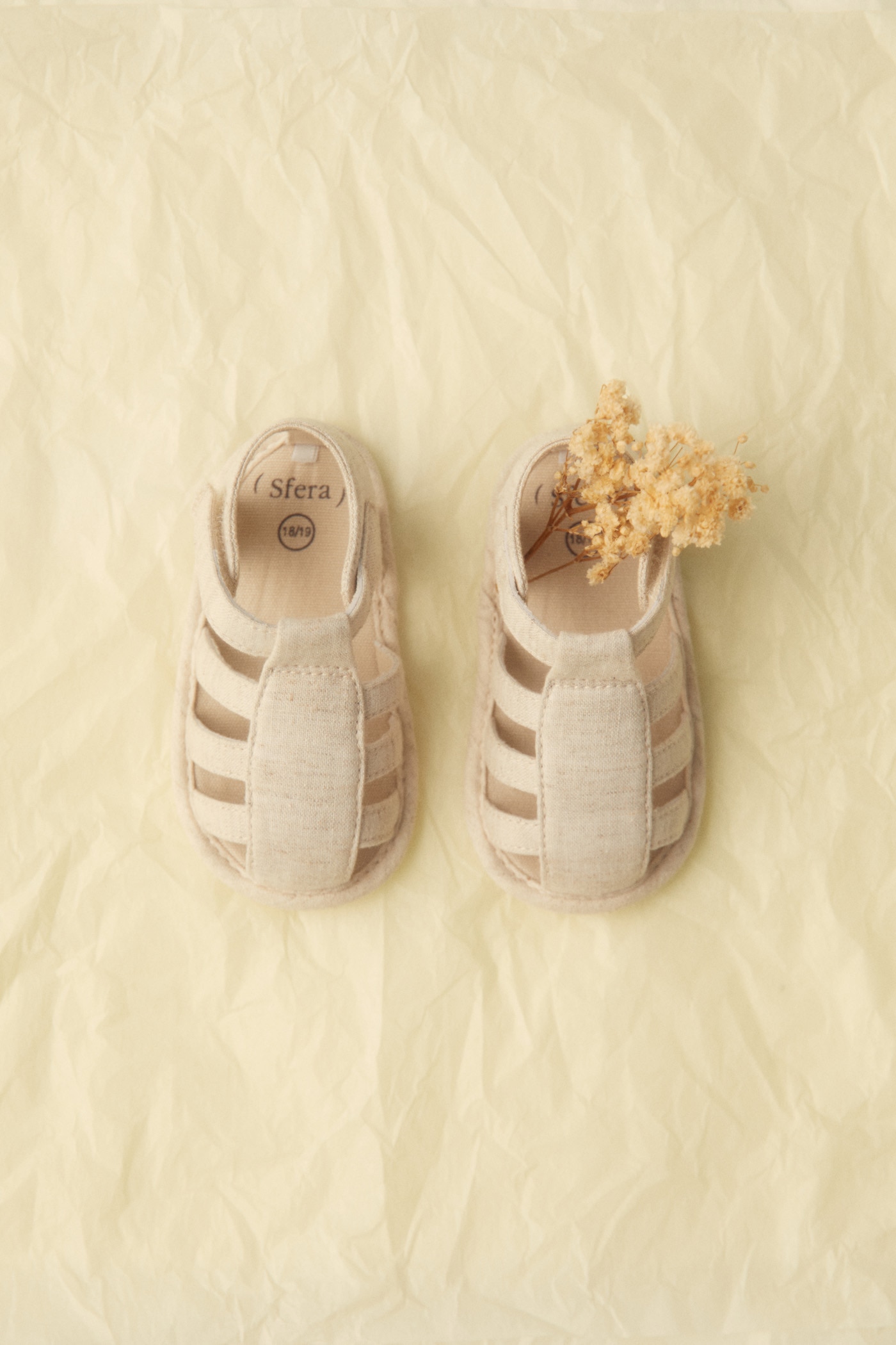 Imagem 0 de Sapatilhas Tipo Sandálias