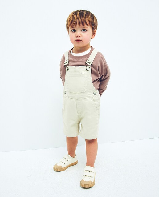 Imagen 0 de Zapatilla con cierre adherente