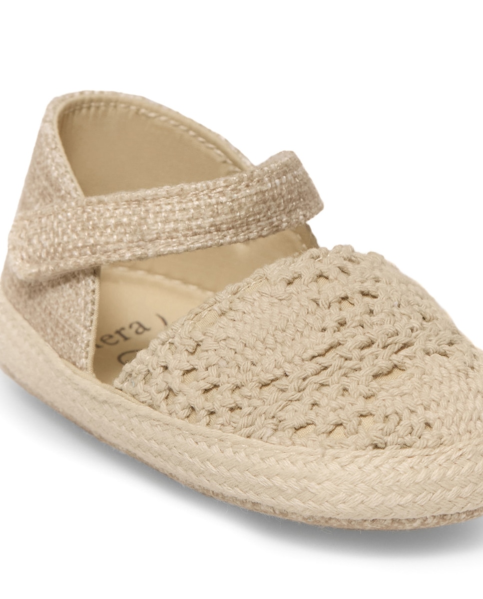 Alpercatas de Bebé com Crochet Bege-6