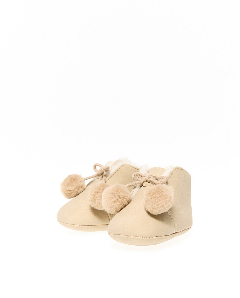 Botas de Tricot com Pompons Bege-2