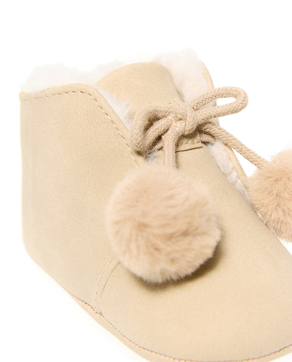 Botas de Tricot com Pompons Bege-4