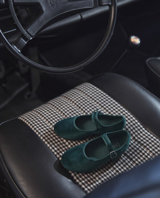 Imagem 0 de Sapatos de Presilha de Veludo