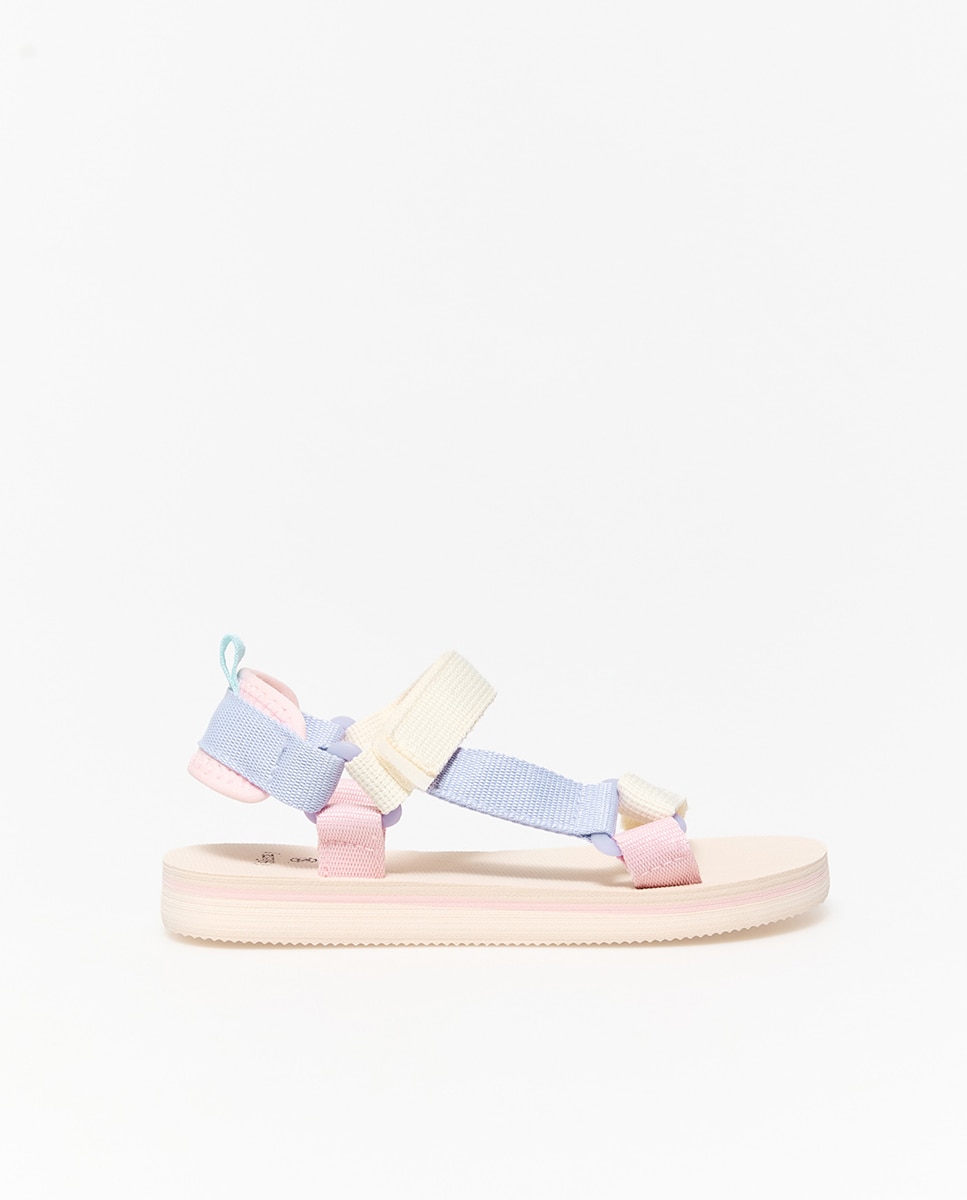 Imagem 0 de Sandálias com Tiras