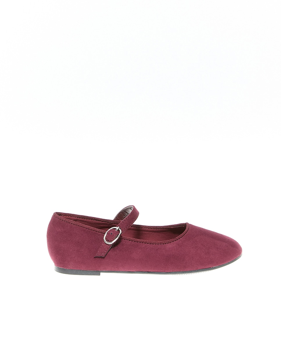 Imagem 0 de Sapatos de Presilha Básicos
