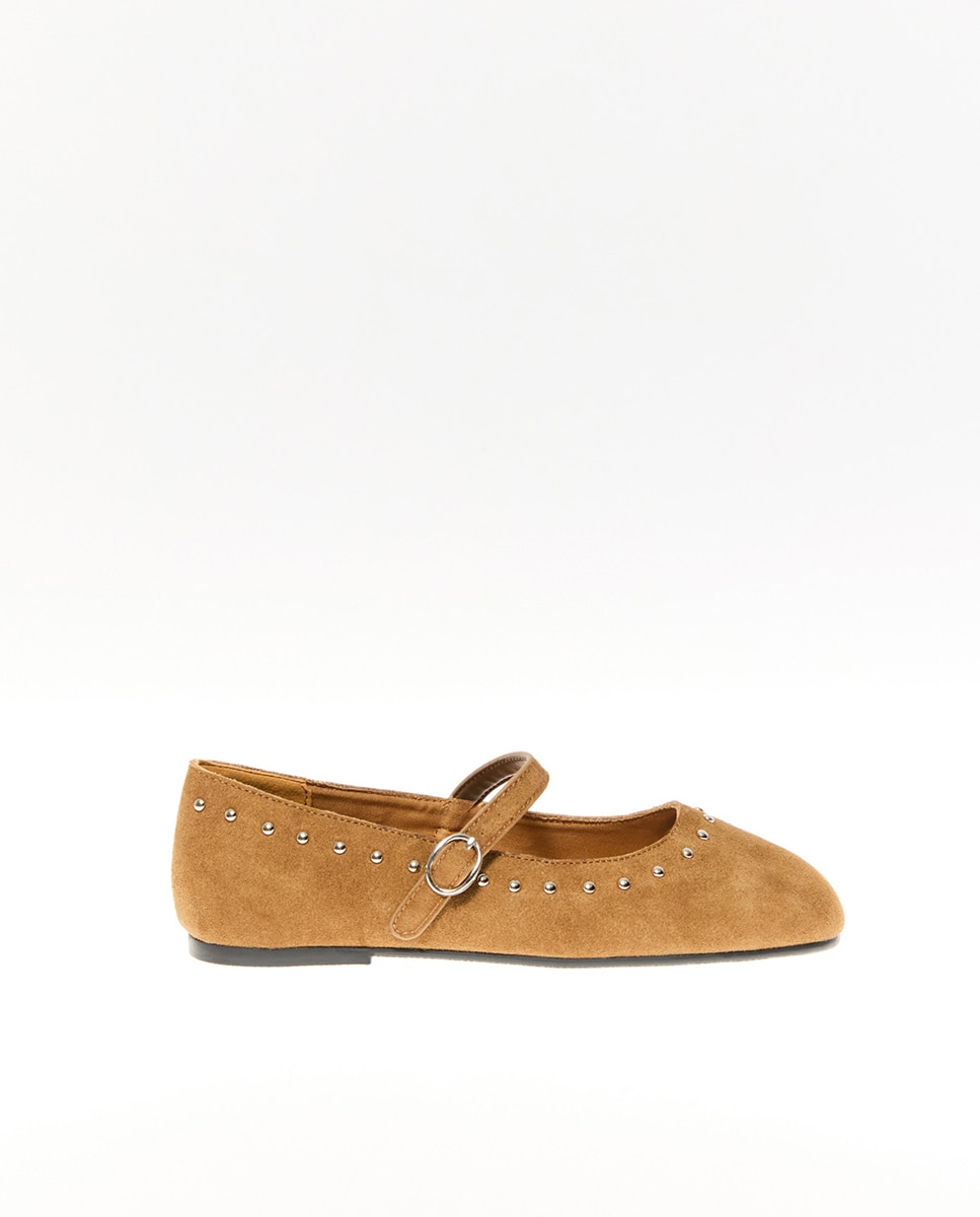 Imagem 0 de Sapatos de Presilha em Croute com Tachas