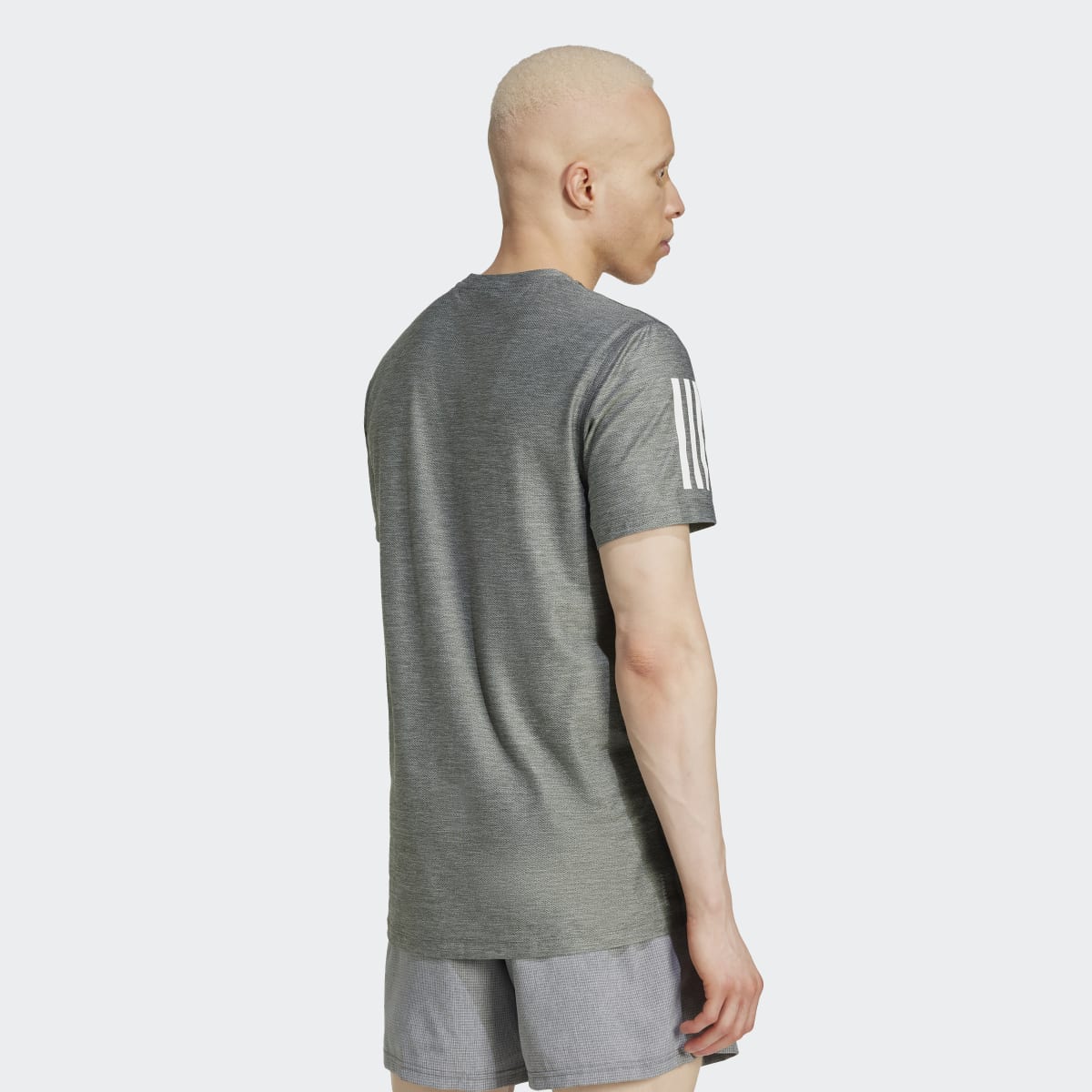 T-shirt de Homem Own the Run Cinzento-2
