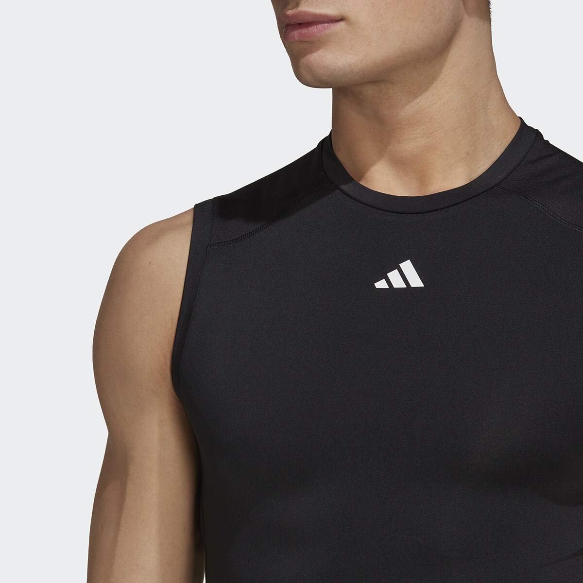 T-shirt sem Mangas Techfit Training Preto-3