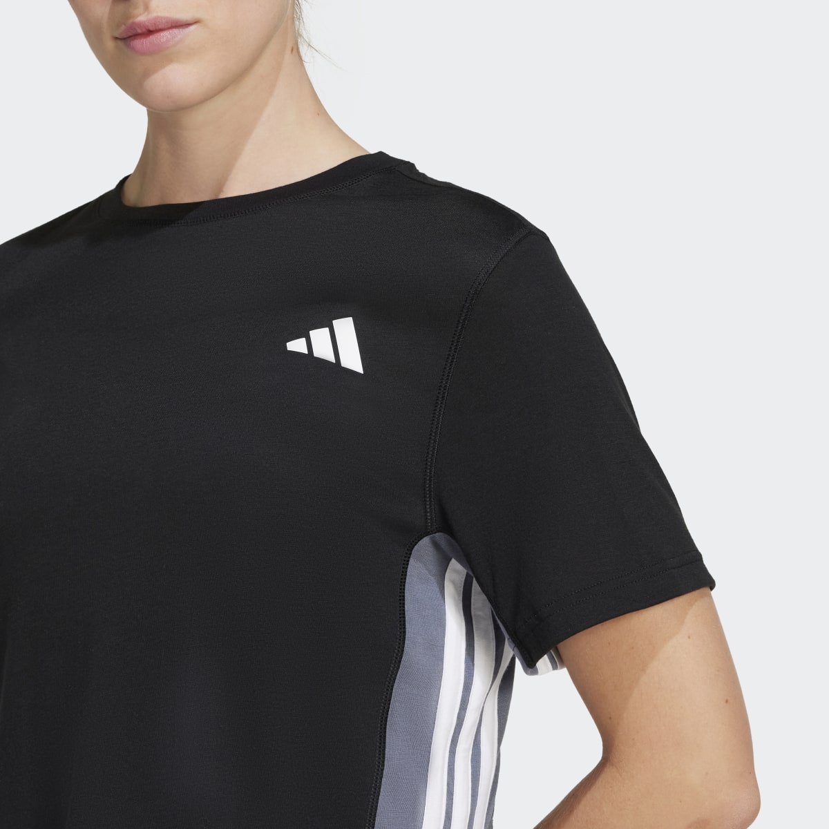 T-shirt de Mulher Train Essentials Colorblock Workout Preto-3