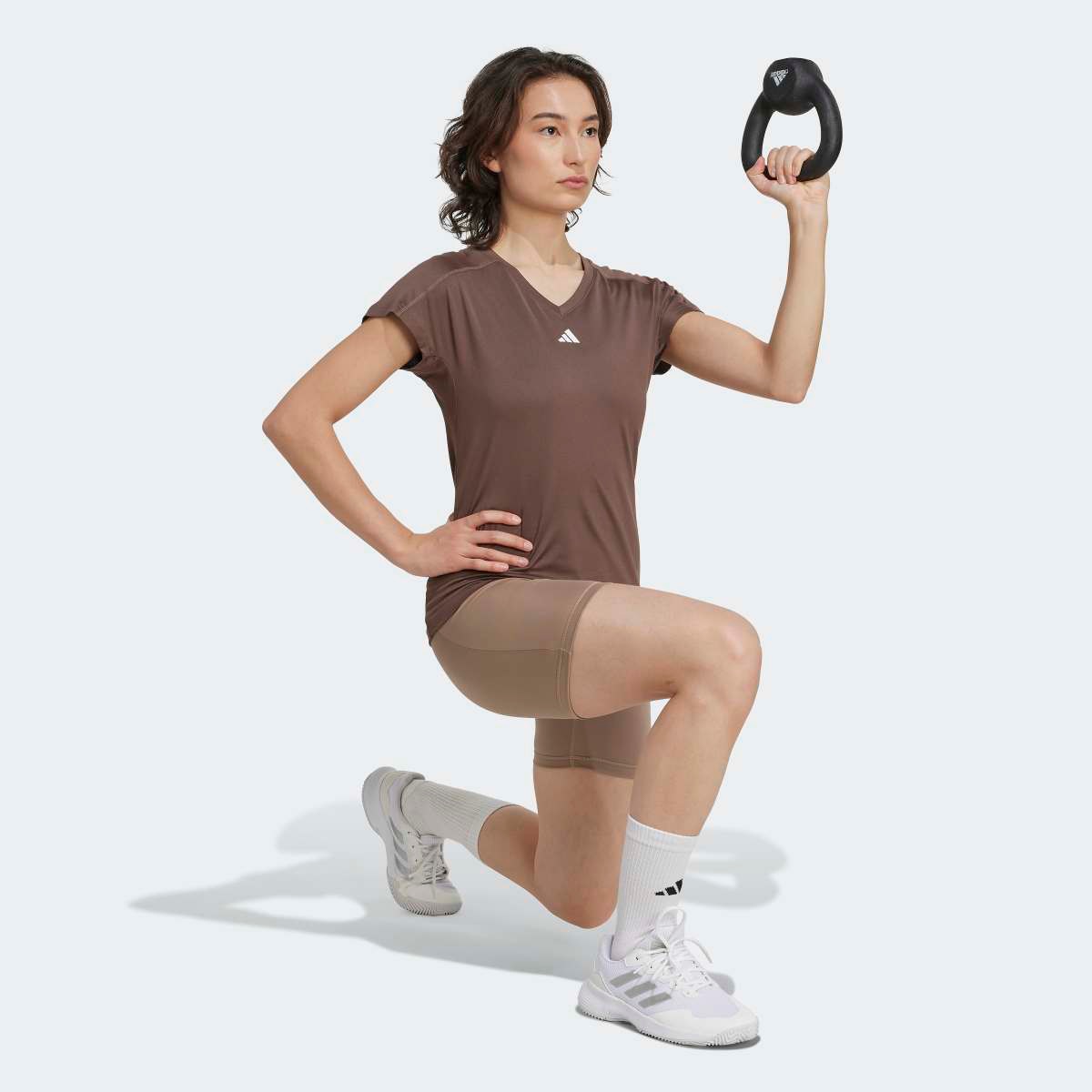 T-shirt de Mulher Aeroready Train Essentials Minimal Branding V-Neck Castanho-5