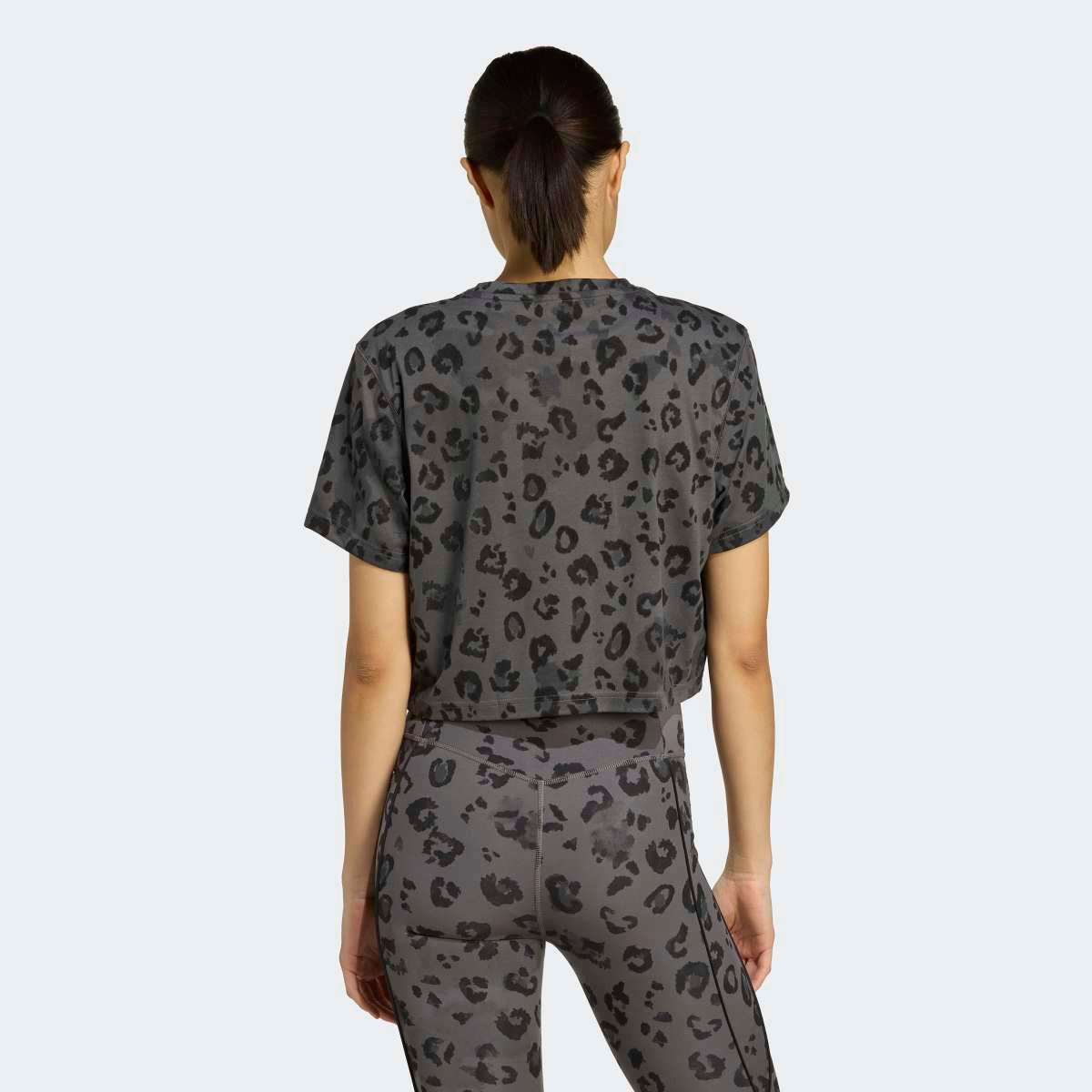 T-shirt de mulher Essentials adidas Cinzento-2
