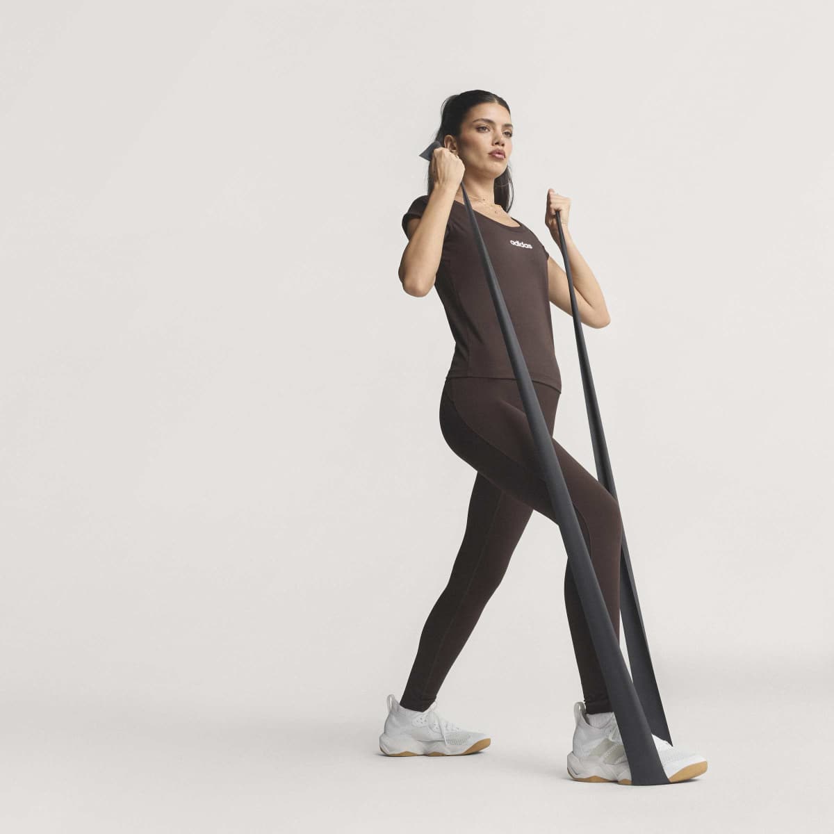 T-shirt de Mulher Workout Essentials Plus Castanho-6
