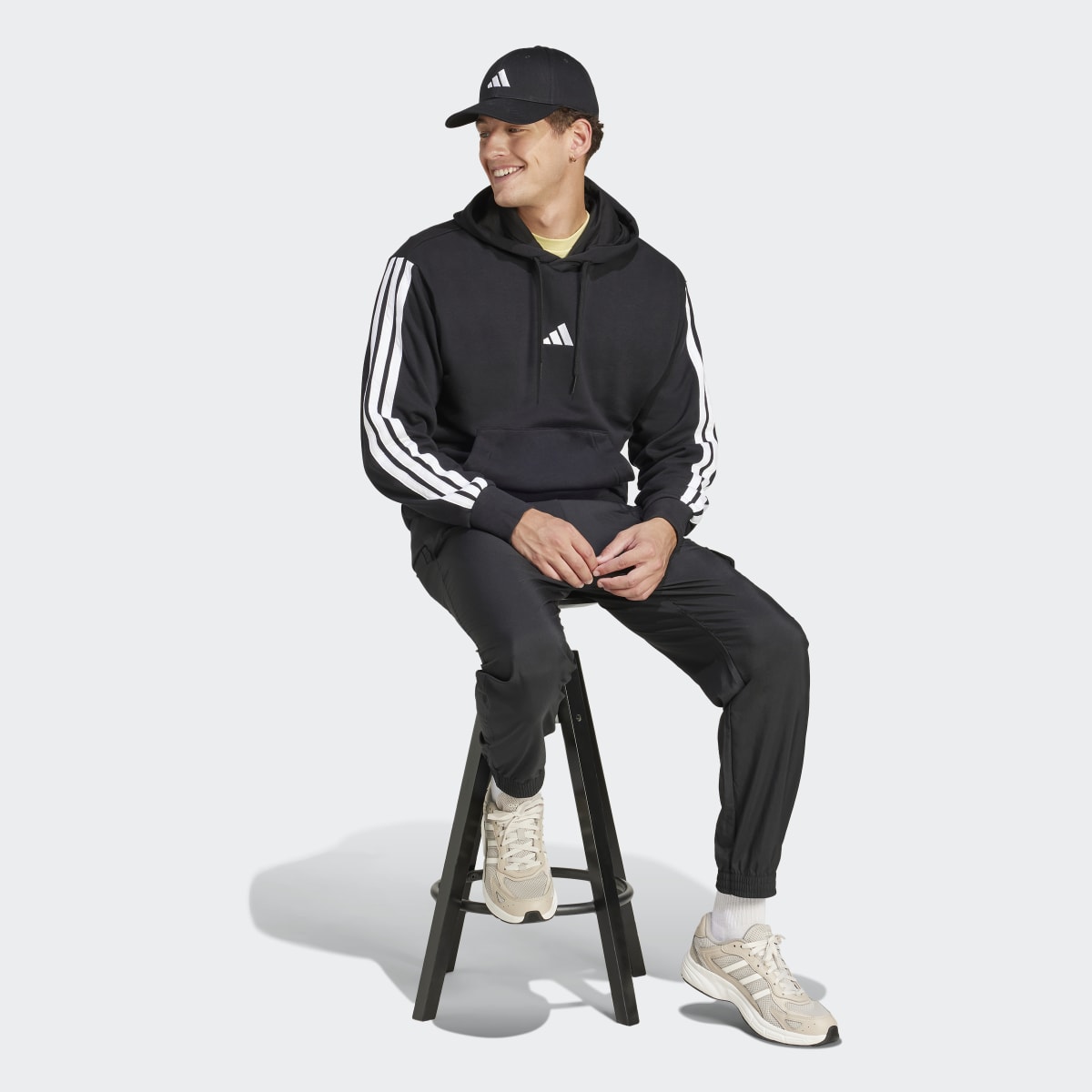 Sweatshirt de Homem com Capuz Essentials French Terry 3 Faixas Preto-4