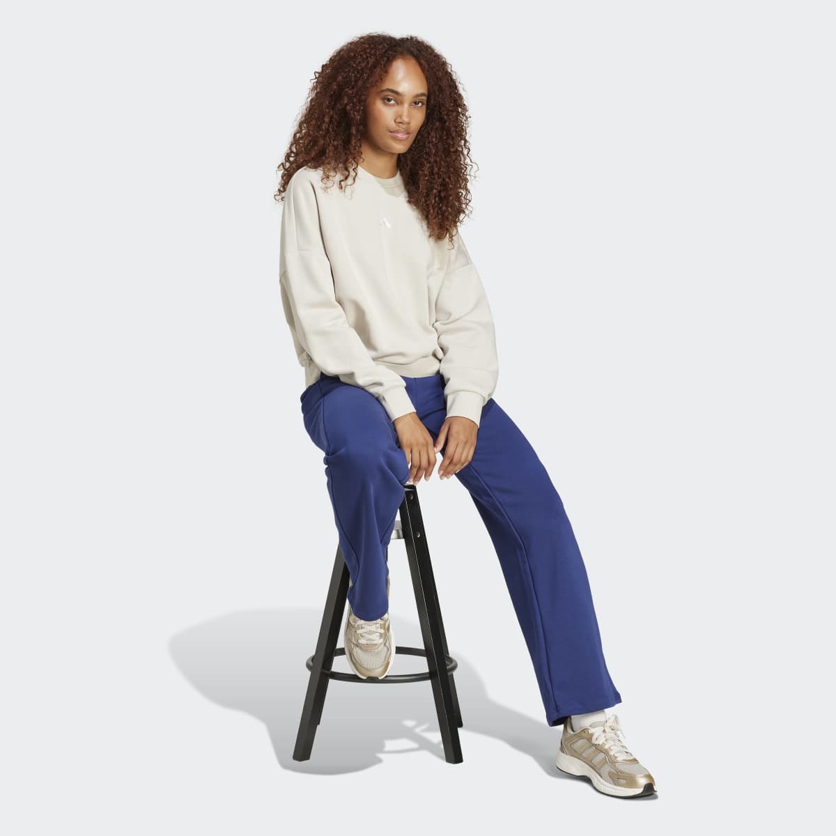 Sweatshirt de Mulher Essentials Small Logo Feelcozy Bege-3