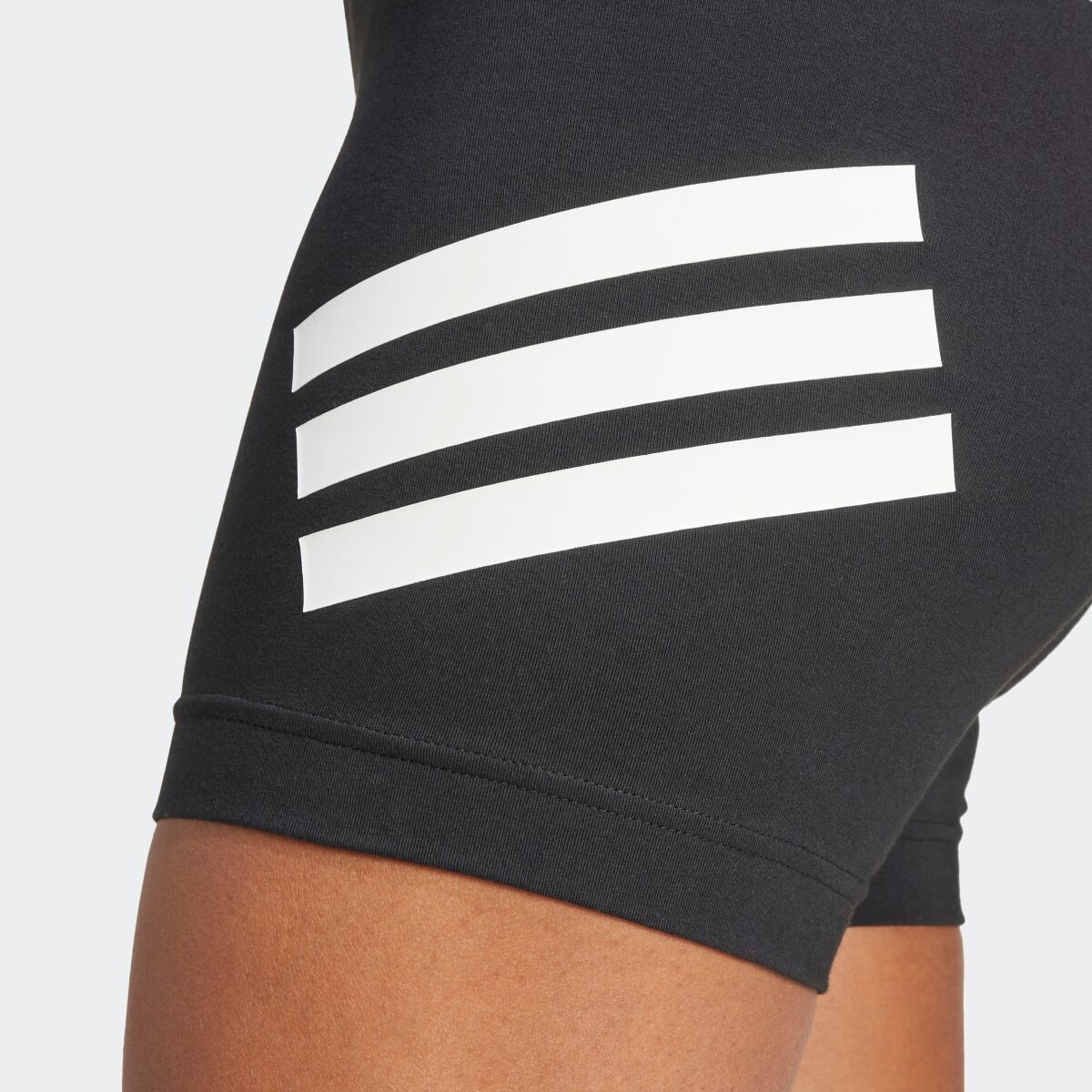 Leggings Tipo Calções de Mulher Future Icons Biker 3 Faixas Preto-3