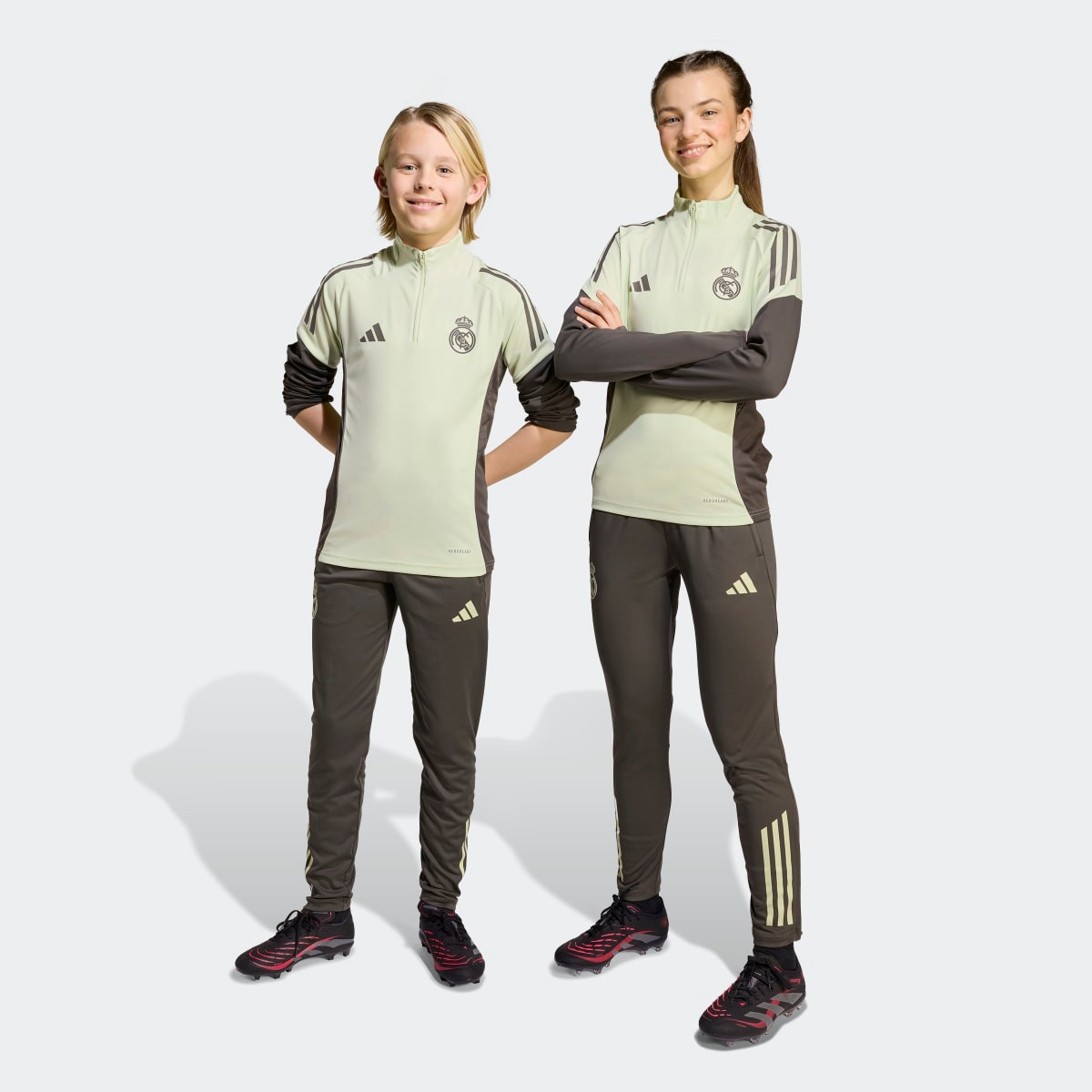 Calças de Treino de Criança Real Madrid CF 2025-2026 Tiro 25 Competition Cinzento-1