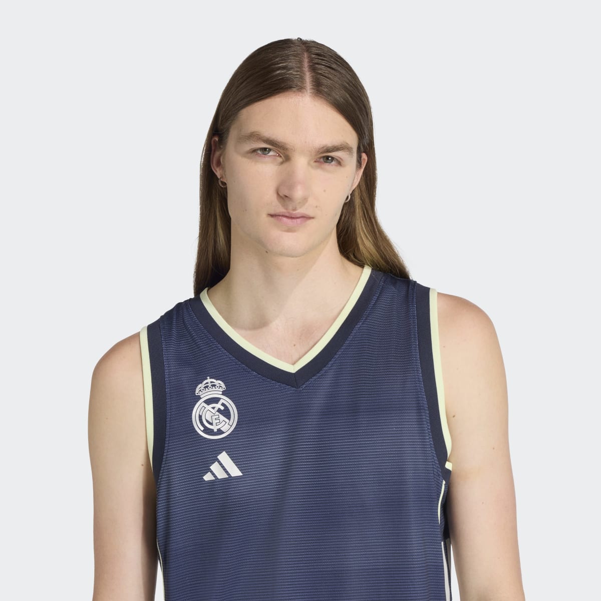 T-shirt de Homem 2.º Equipamento Real Madrid Basquetebol 2025-2026 Azul-acinzentado-4