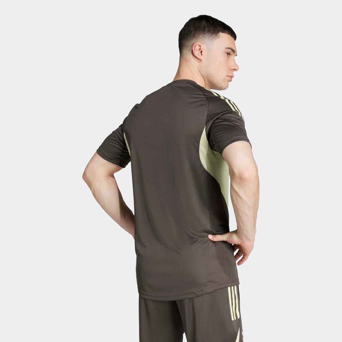 T-shirt de Treino de Homem Real Madrid CF 2025-2026 Tiro 25 Competition Cinzento-2