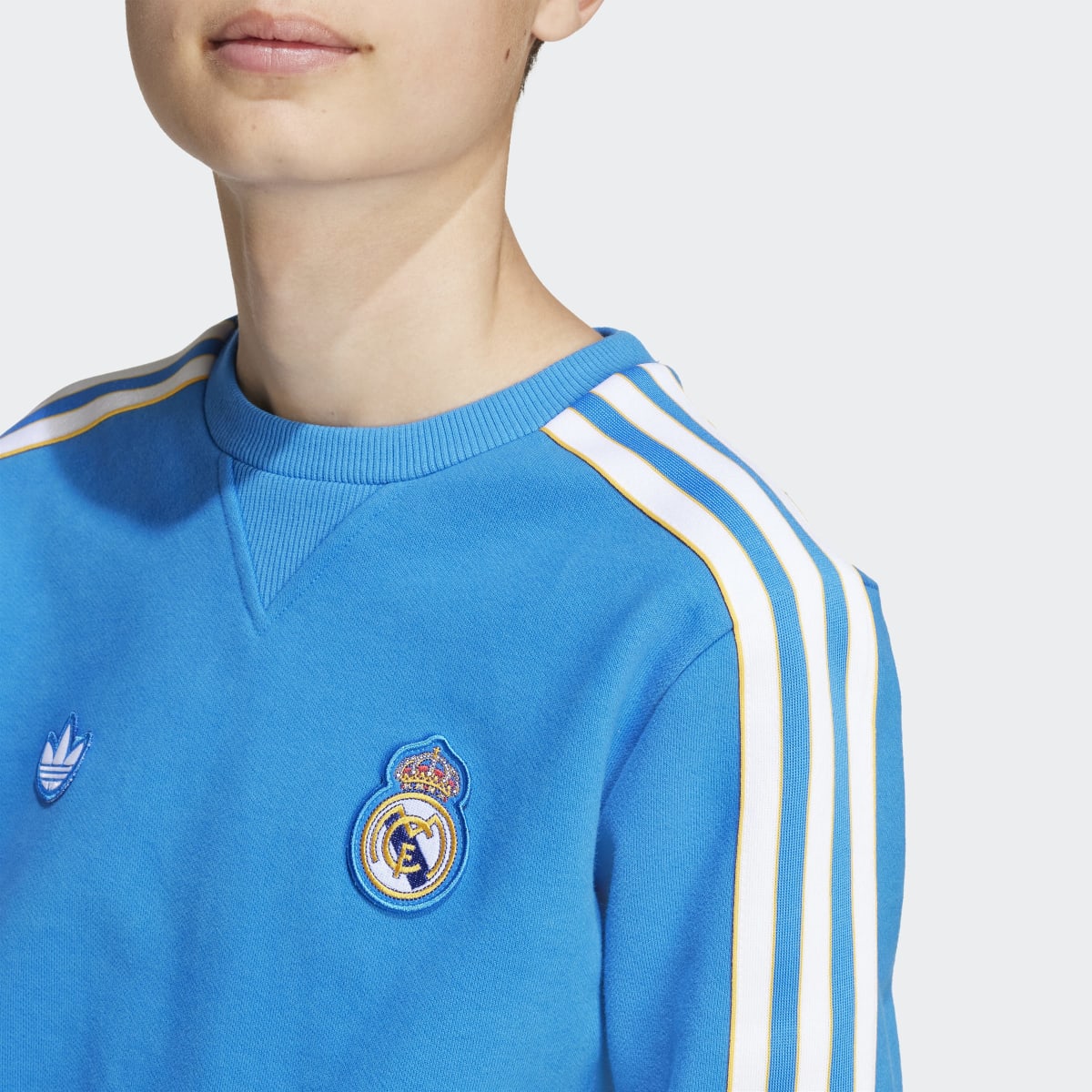 Sweatshirt de Criança Real Madrid CF Originals Azul-6