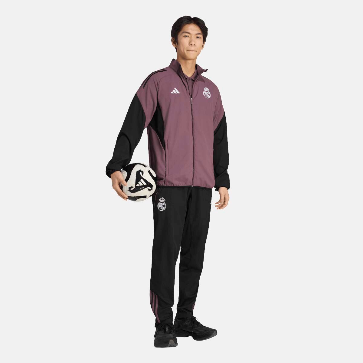 Sweatshirt de Homem Real Madrid CF 2025-2026 Pre Match Tiro25 Competition Preto-4