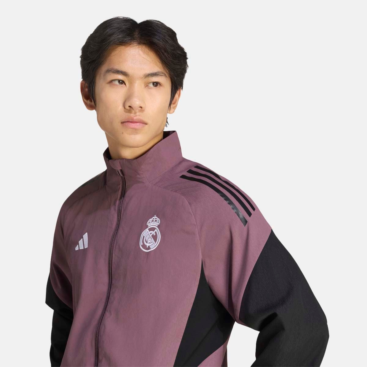 Sweatshirt de Homem Real Madrid CF 2025-2026 Pre Match Tiro25 Competition Preto-6