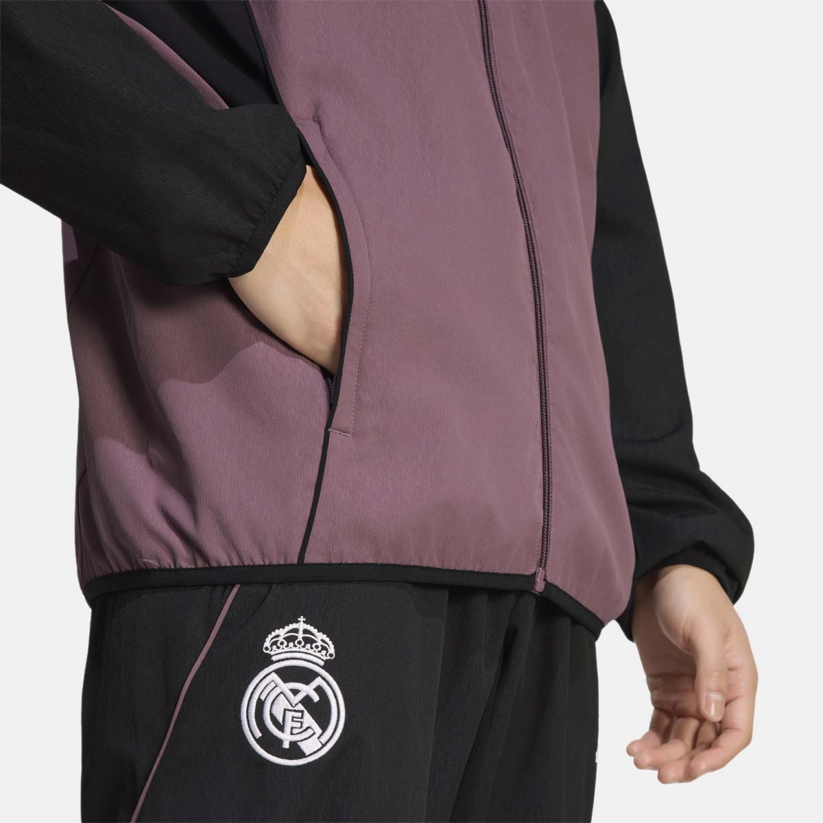 Sweatshirt de Homem Real Madrid CF 2025-2026 Pre Match Tiro25 Competition Preto-7