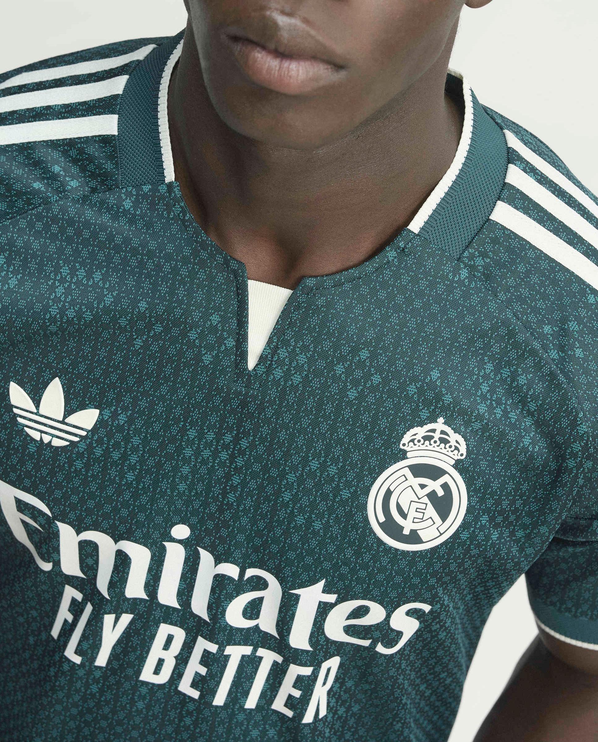 T-Shirt de Homem 2º Equipamento Authentic Real Madrid Cf 2026-2027 Adidas Verde-9