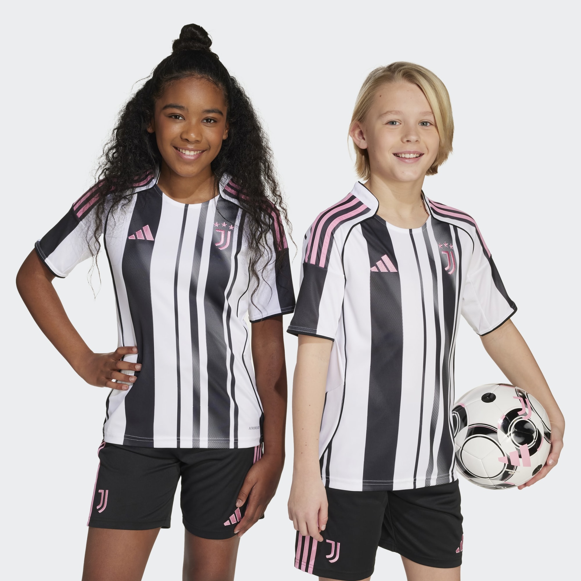 Imagem 0 de T-shirt de Criança 1.º Equipamento Juventus FC 2025-2026