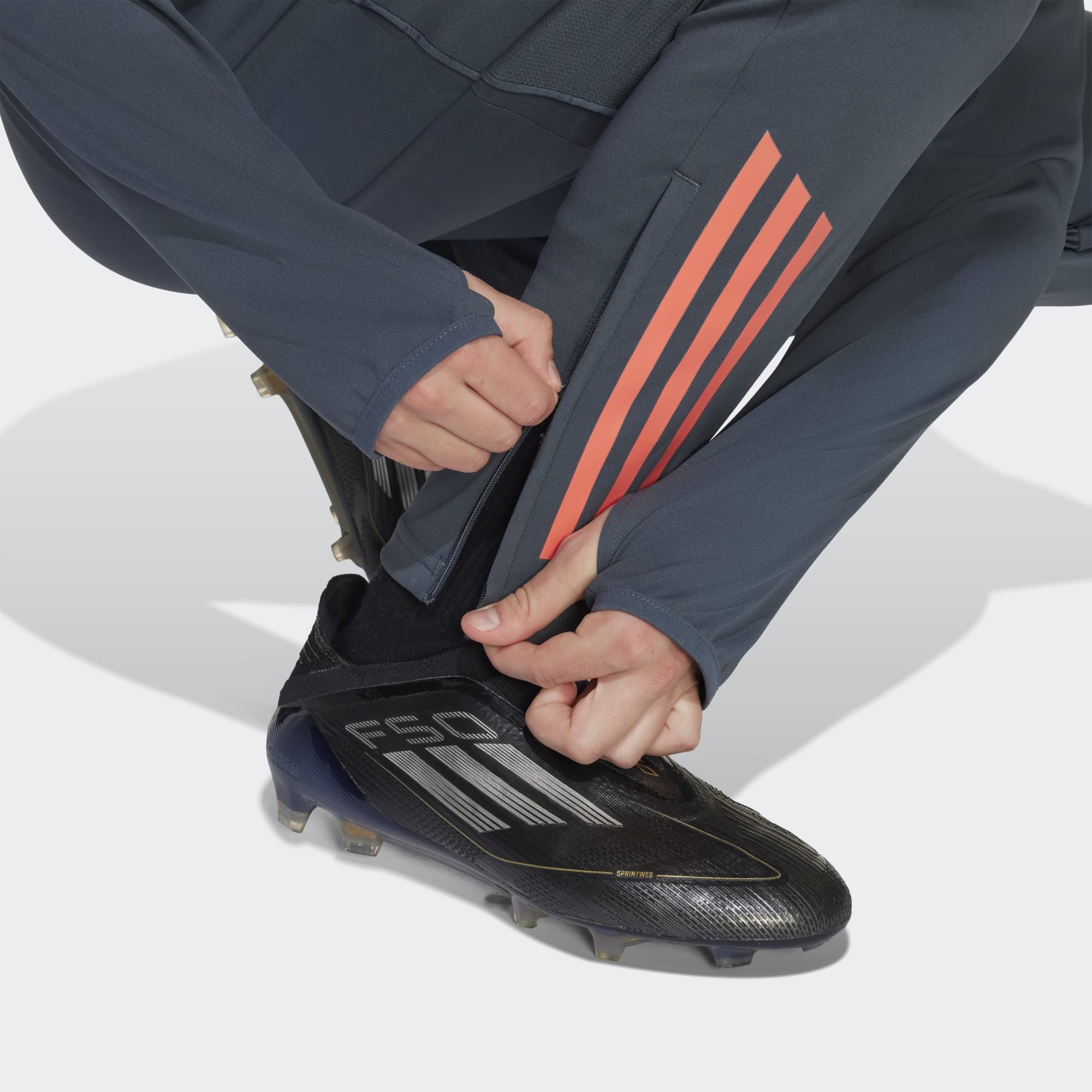 Calças de Criança FC Bayern Munich 2025-2026 Tiro 25 Competition Cinzento-3