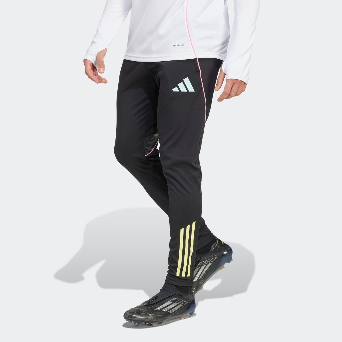 Calças de Homem Juventus FC 2025-2026 Tiro 25 Competition Preto-6