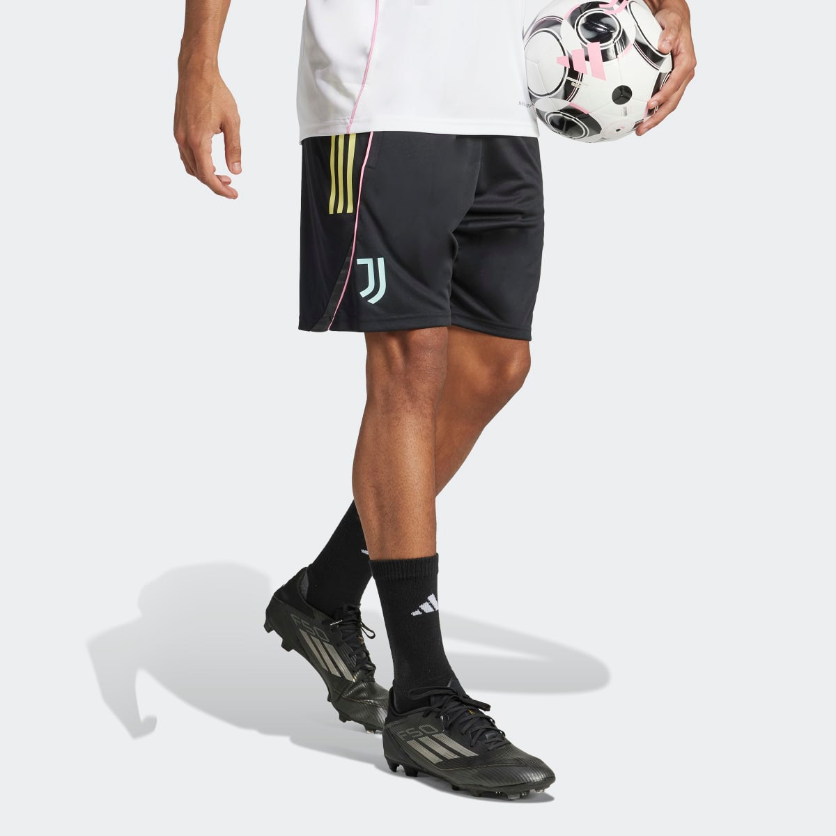 Calções de Homem Juventus FC 2025-2026 Tiro 25 Competition Preto-1