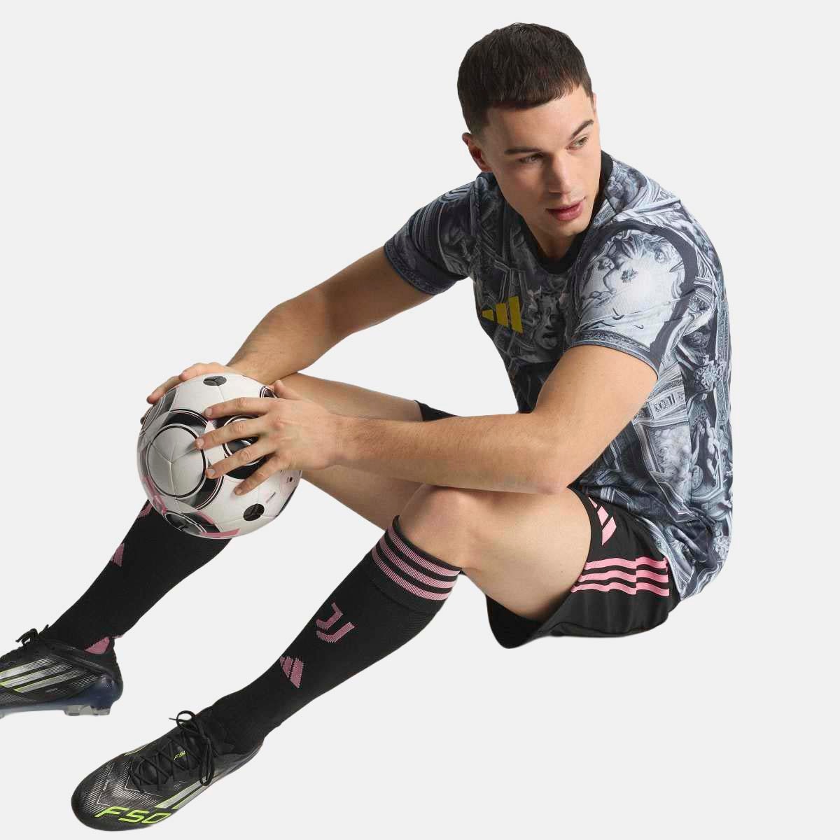 T-shirt de Homem Juventus FC 2025-2026 Pre Match Preto-17