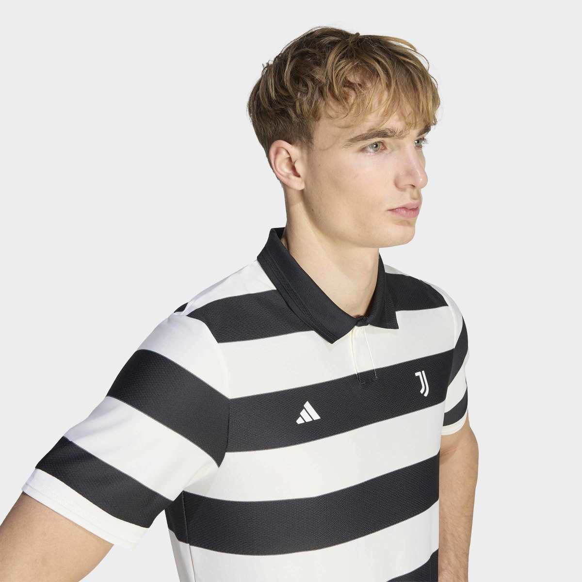 T-shirt de Homem Juventus FC 2025-2026 Sgura Authentic Preto / Branco-6