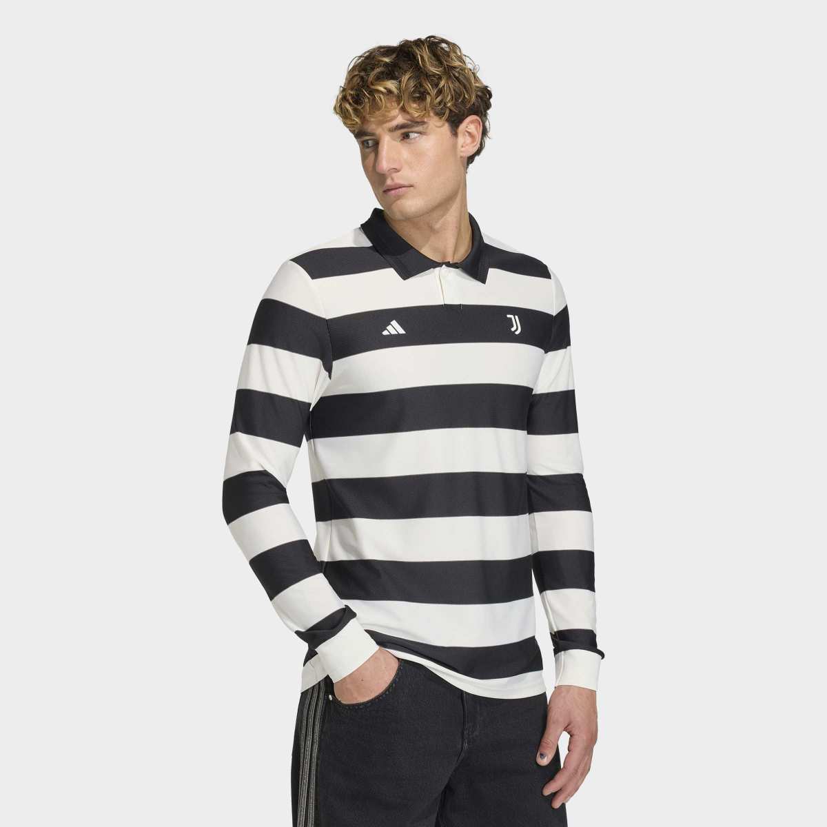 T-shirt de Homem Juventus FC 2025-2026 Sgura Authentic Preto / Branco-1