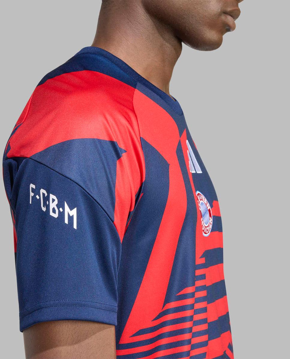 T-shirt de Homem FC Bayern Munich 2026-2027 Pre-Match Azul-marinho / Vermelho-5