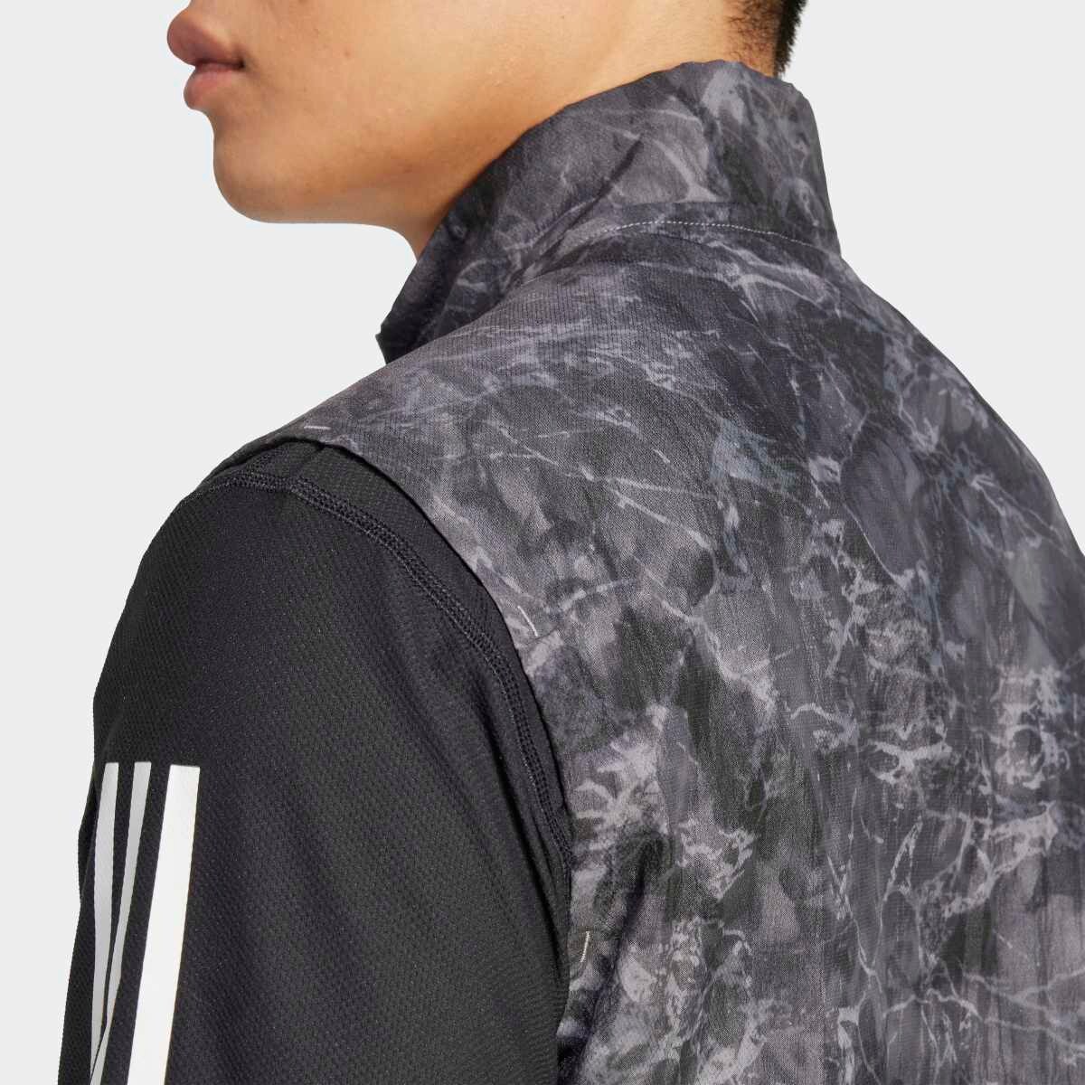 Colete Corta-Vento de Homem Own The Run Spray Dye Cinzento-5