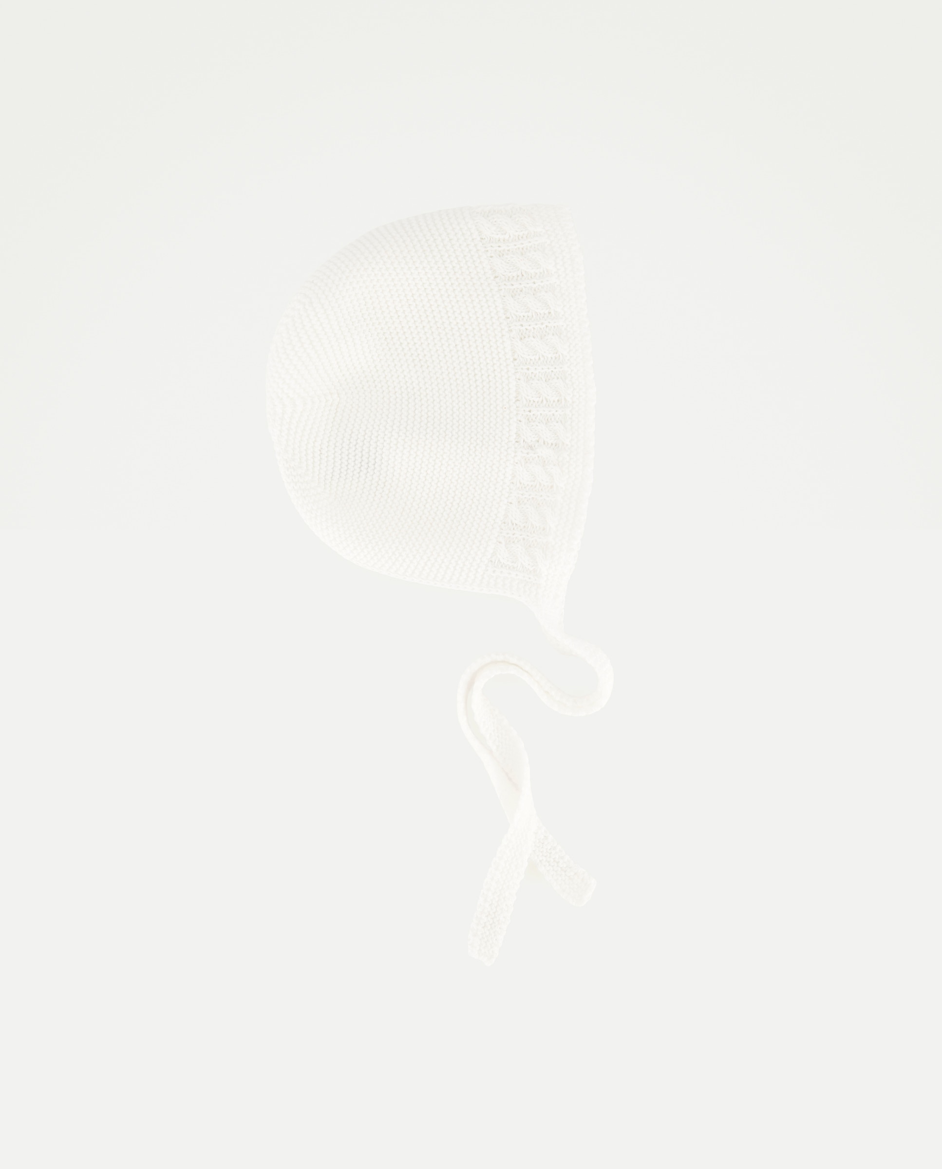 Imagem 0 de Touca de Tricot Fantasia com Malha do Cabo Aberta de Bebé