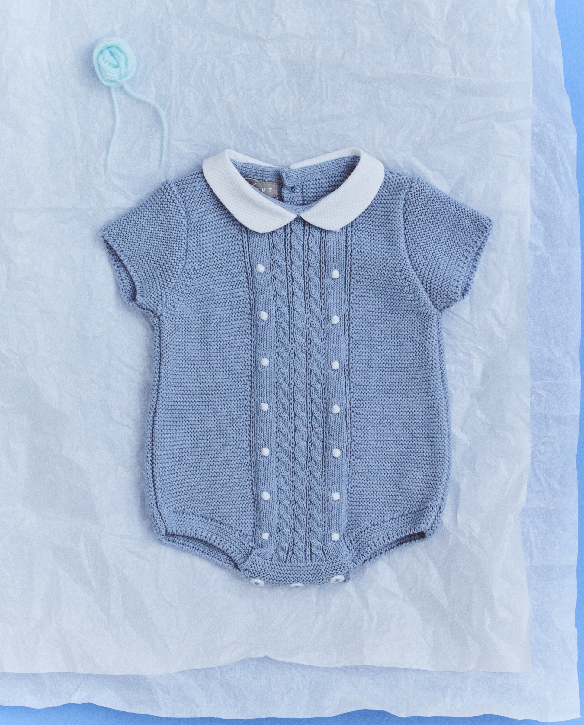 Babygrow com Gola de Bebé e Manga Curta de Tricot Fantasia com Malha de Cabo Central Coconut El Corte Inglés 400 Azul-4