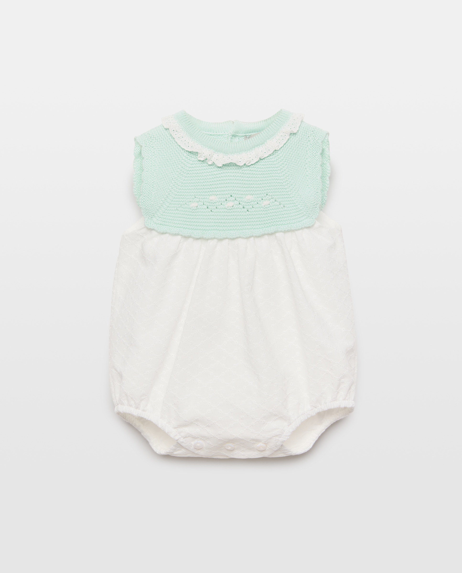 Imagem 0 de Babygrow de Tricot de Bebé com Manga Curta e Bordado Suíço