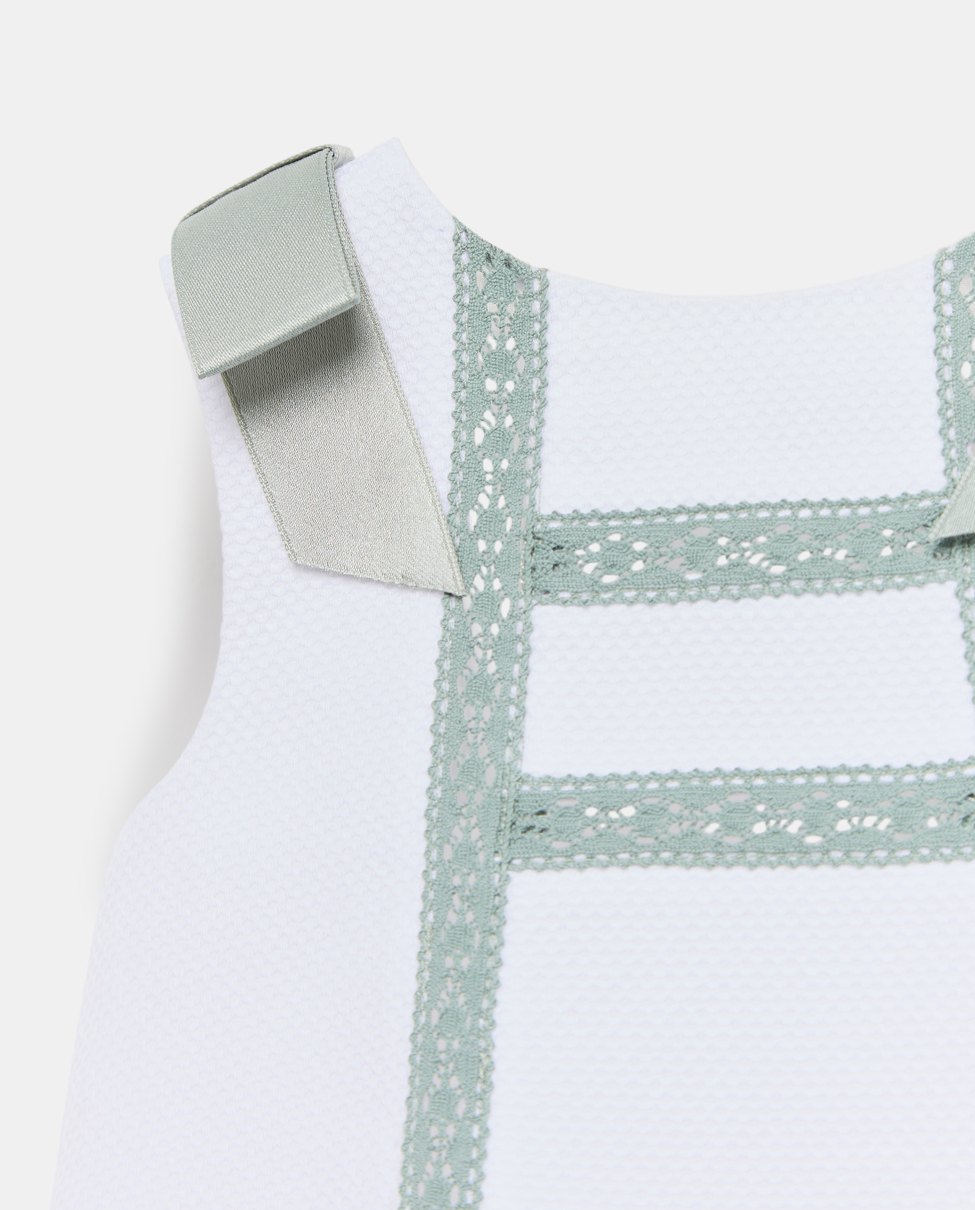 Cueiro Piqué de Bebé com Rendas Branco-4