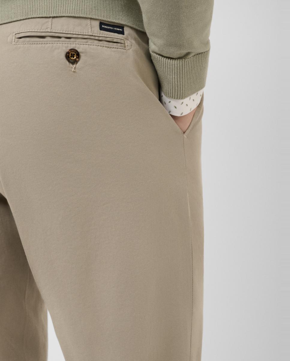 Calças Chino Regular Fit em Algodão Tingido Verde-claro-4