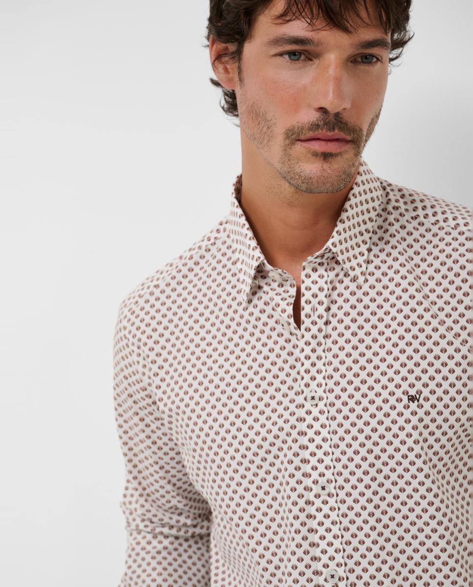 Camisa Casual Regular Fit com Estampado Geométrico Castanho-claro-3