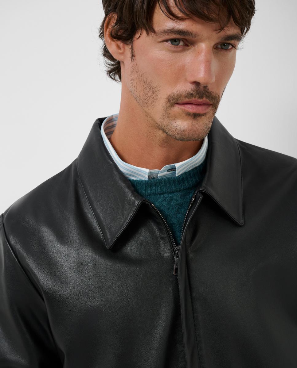 Blusão em Pele com Colarinho de Camisa Preto-3
