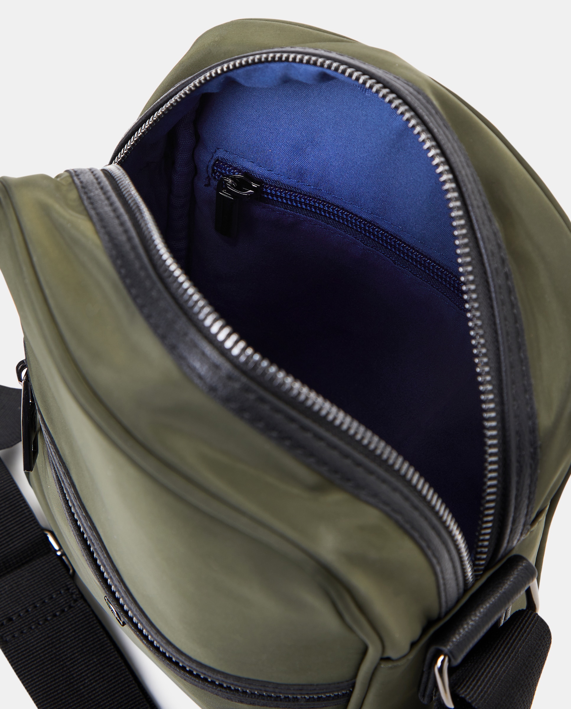 Mala Crossbody em Nylon Caqui-3