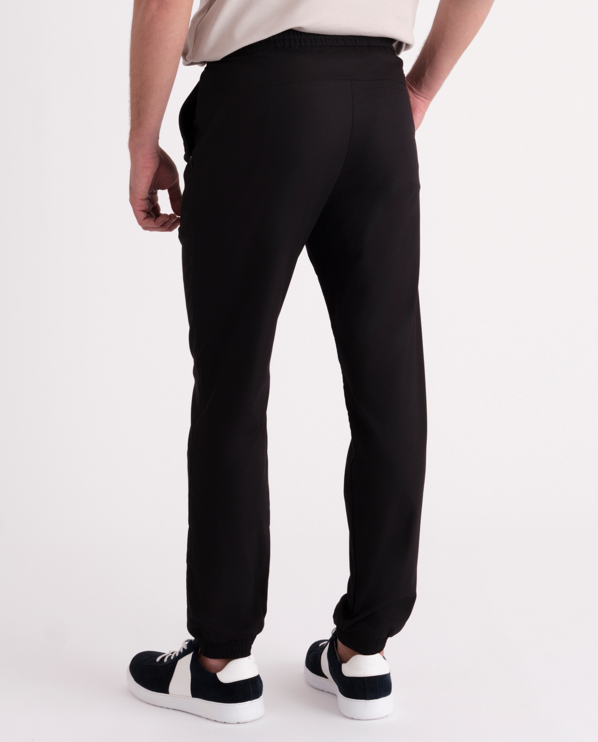 Calças Técnicas Preto-2