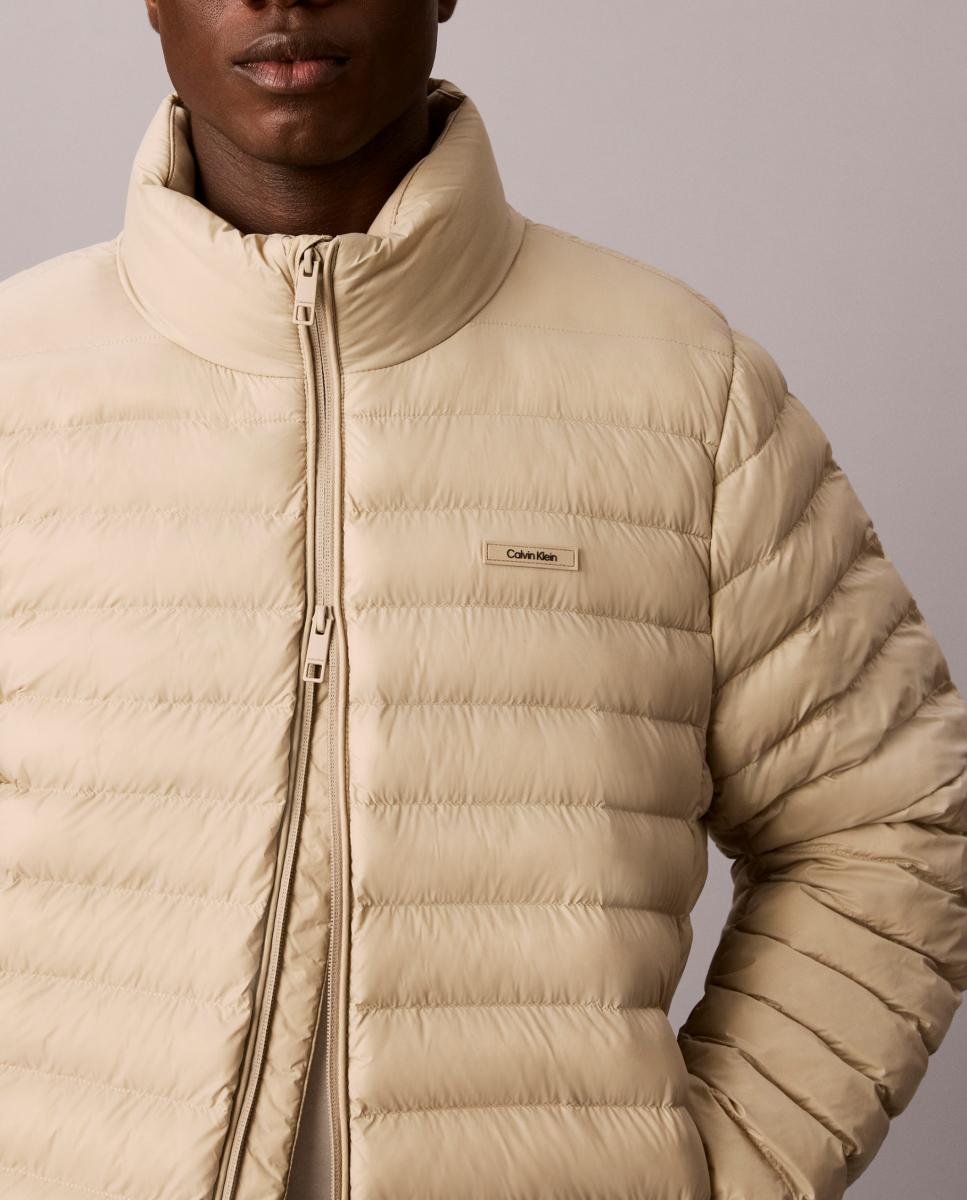Casaco Puffer Acolchoado com Gola à Padre Taupe-4